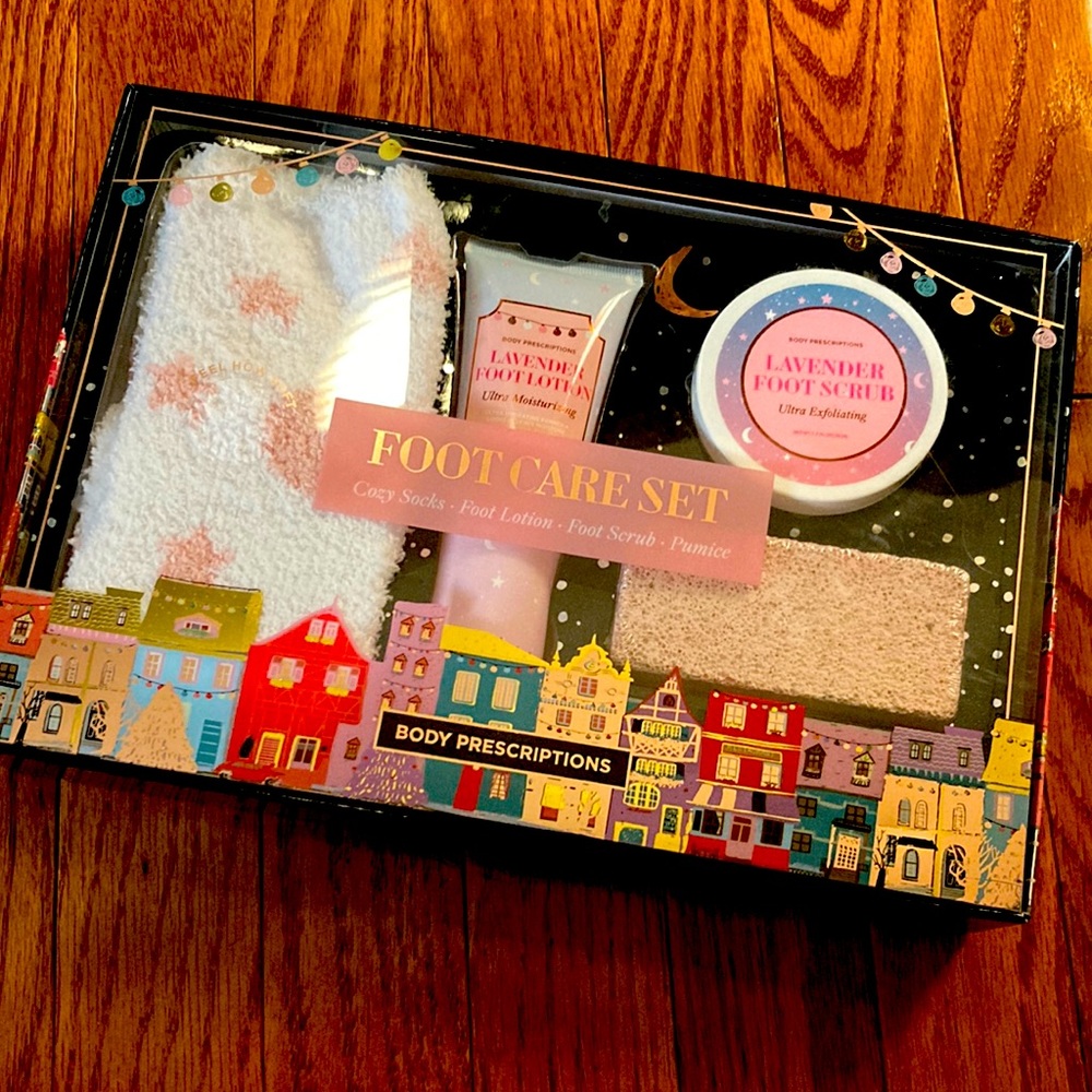 NWT Foot-care set. Cozy socks, foot lotion, foot scrub and pumice.